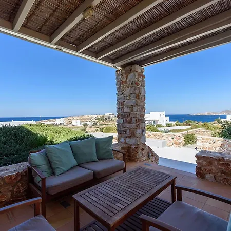 Seaside With Hot Tub, Vineyard, Shared Pool And View Holiday home *