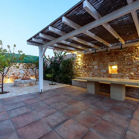 Seaside With Hot Tub, Vineyard, Shared Pool And View *