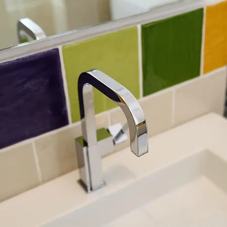 Seaside With Hot Tub, Vineyard, Shared Pool And View Holiday home *