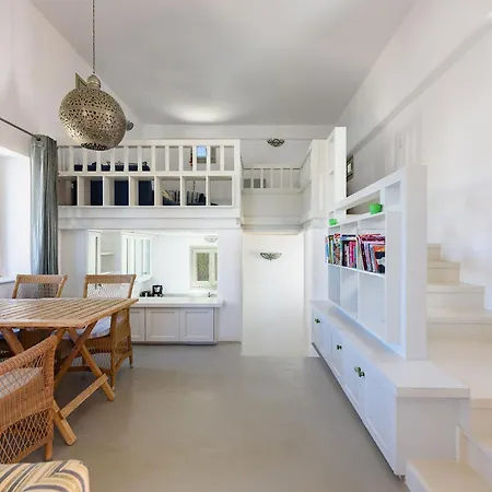 Seaside With Hot Tub, Vineyard, Shared Pool And View Páros