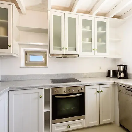 Seaside With Hot Tub, Vineyard, Shared Pool And View * Páros