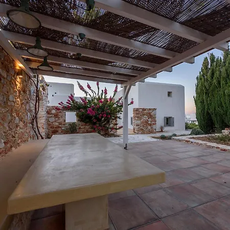 Seaside With Hot Tub, Vineyard, Shared Pool And View * Páros