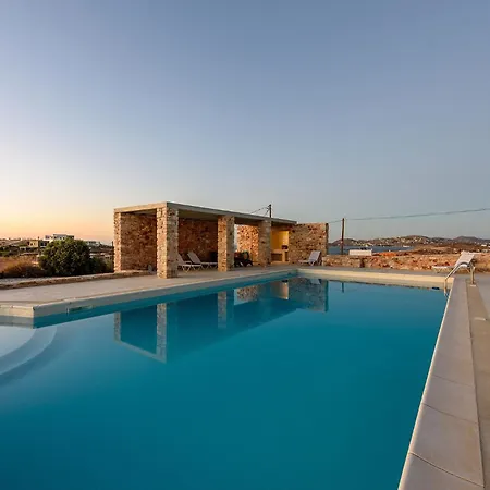 Seaside With Hot Tub, Vineyard, Shared Pool And View